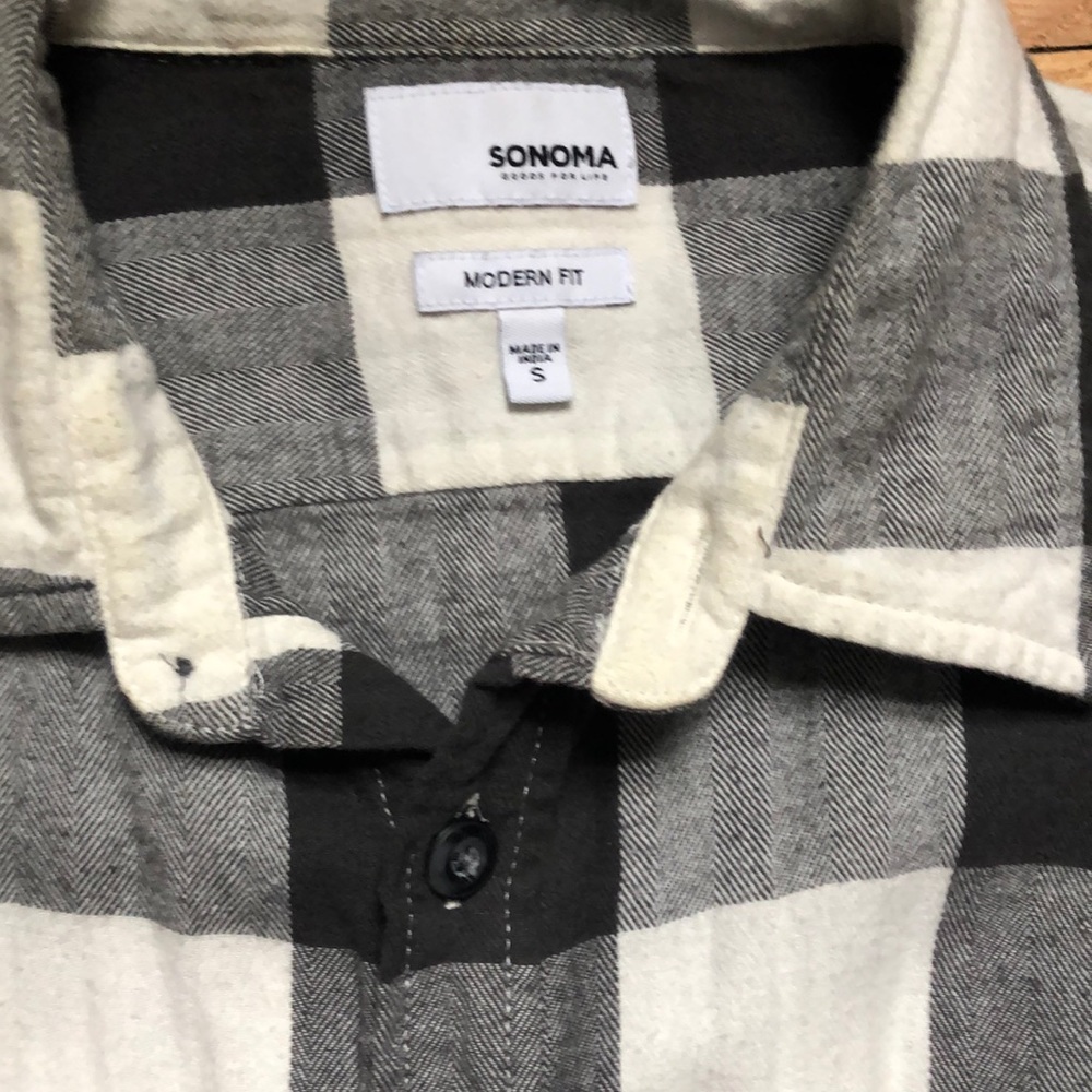 Button down shirt - Picture 2 of 2
